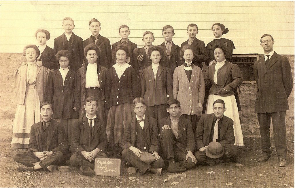 Mapleton High School 1911